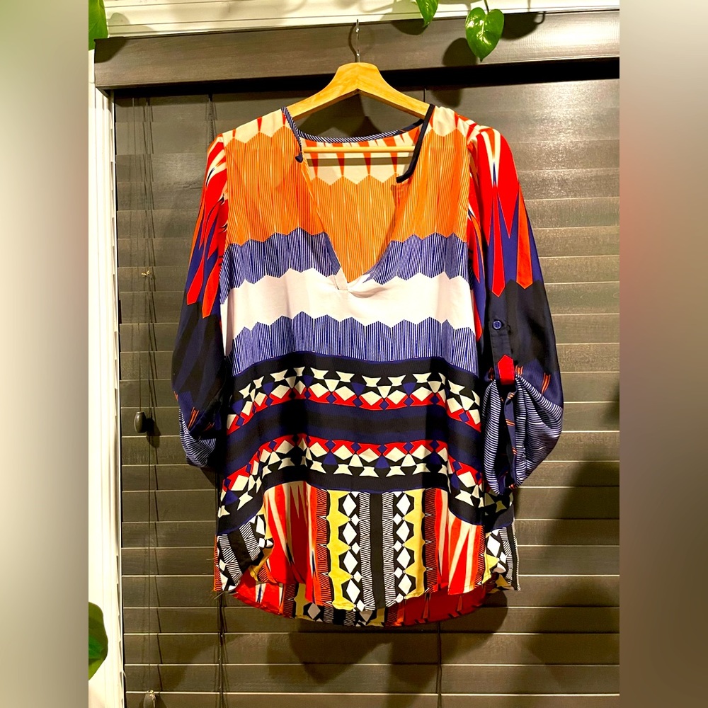 Patterned silky top size L